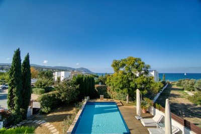 Detached Villa For Sale  in  Latchi