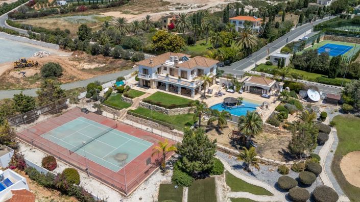 Image No.2-5 Bed Villa for sale