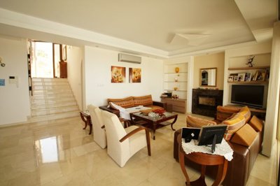 Detached Villa For Sale  in  Tsada