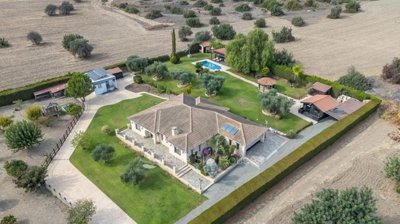 Detached Villa For Sale  in  Moni