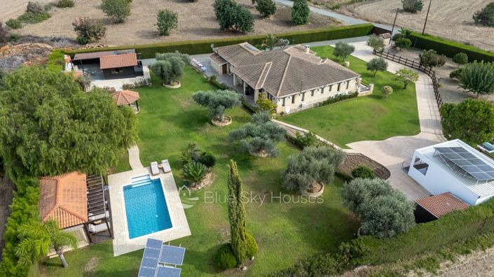 Image No.3-4 Bed Villa for sale