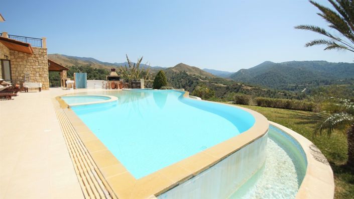 Image No.2-6 Bed Villa for sale