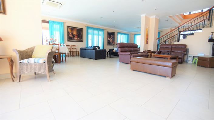 Image No.9-6 Bed Villa for sale