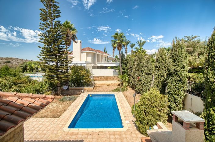 Image No.2-4 Bed Villa for sale