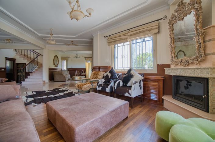 Image No.7-4 Bed Villa for sale