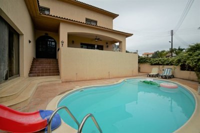 4 Bed Villa for sale