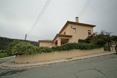 Detached Villa For Sale  in  Yermasoyia