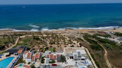 Bungalow For Sale  in  Chloraka