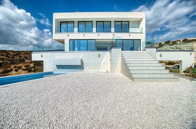 Detached Villa For Sale  in  Agios Tychonas
