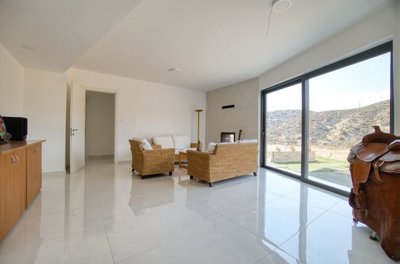 Detached Villa For Sale  in  Agios Tychonas