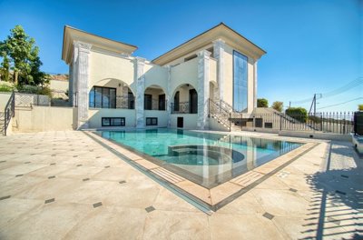 Detached Villa For Sale  in  Panthea