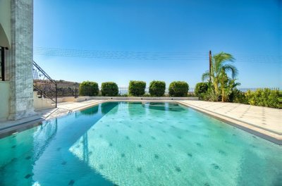 Detached Villa For Sale  in  Panthea