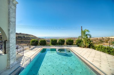 Detached Villa For Sale  in  Panthea