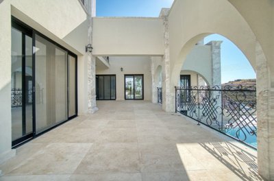 Detached Villa For Sale  in  Panthea