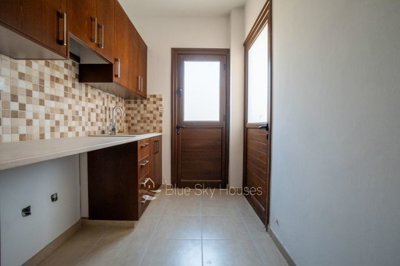 Detached Villa For Sale  in  Eptagoneia