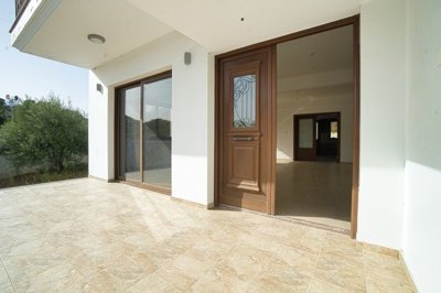Detached Villa For Sale  in  Eptagoneia