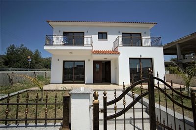 Detached Villa For Sale  in  Eptagoneia