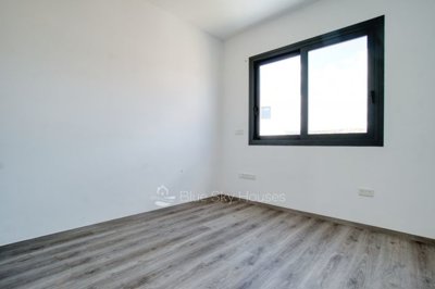 Penthouse For Sale  in  Parekklisia