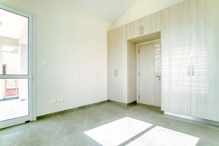 Image No.8-3 Bed Villa for sale