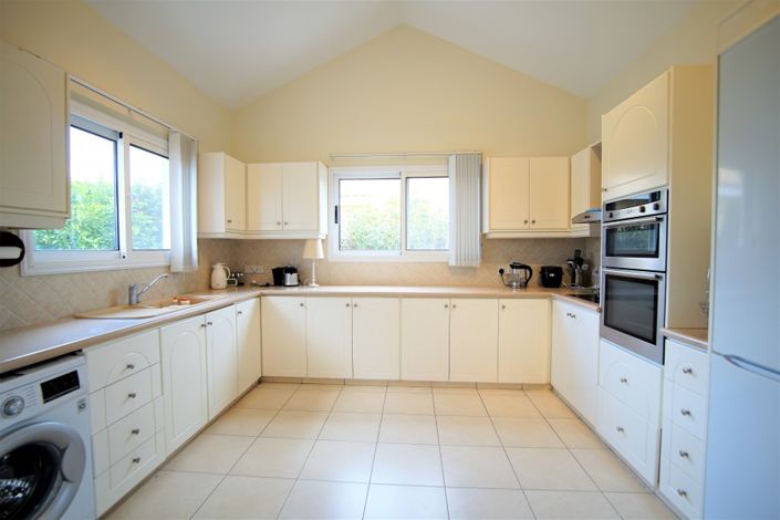 Image No.9-3 Bed Villa for sale
