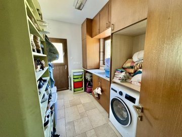 Detached Villa For Sale  in  Akrounta