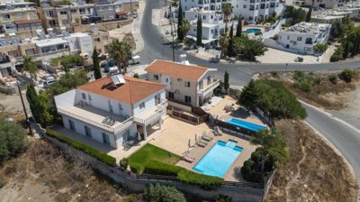 Detached Villa For Sale  in  Chloraka