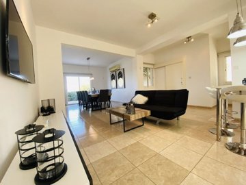 Detached Villa For Sale  in  Chloraka