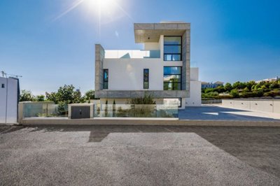 Detached Villa For Sale  in  Agios Tychonas