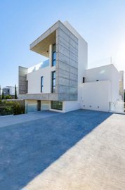 Detached Villa For Sale  in  Agios Tychonas