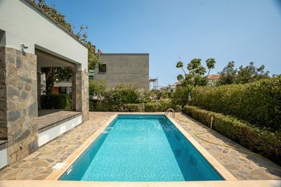 Detached Villa For Sale  in  Ayios Athanasios