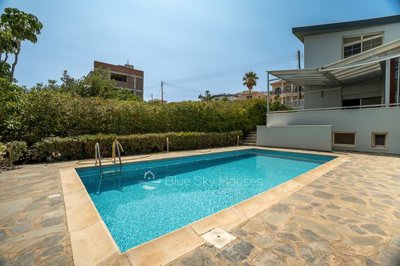 Detached Villa For Sale  in  Ayios Athanasios