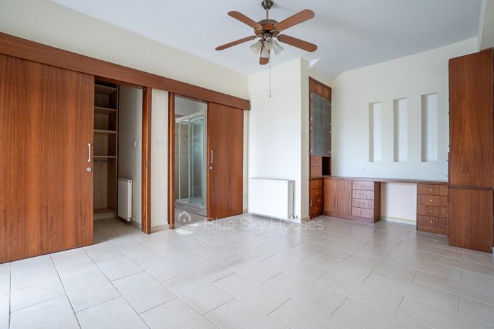 Image No.8-4 Bed Villa for sale