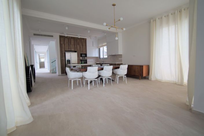 Image No.7-5 Bed Villa for sale