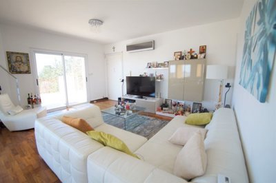 Penthouse For Sale  in  Kato Paphos - Universal