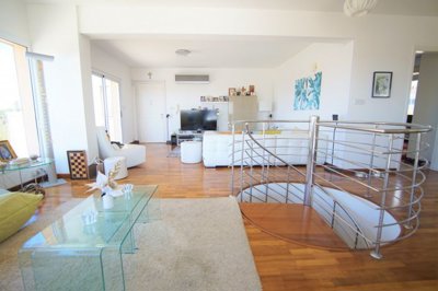 Penthouse For Sale  in  Kato Paphos - Universal