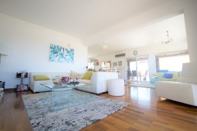 Penthouse For Sale  in  Kato Paphos - Universal