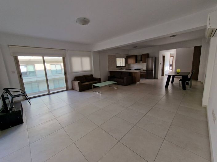 Image No.2-Appartement de 2 chambres à vendre à Larnaca