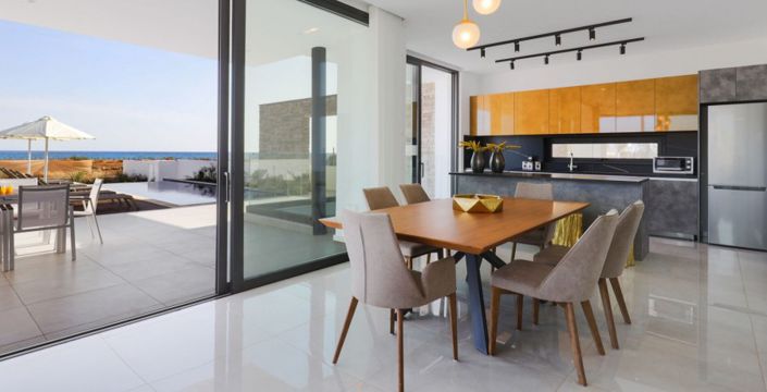 Image No.2-5 Bed Villa for sale