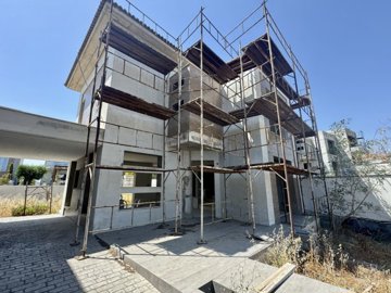 Detached Villa For Sale  in  Moni