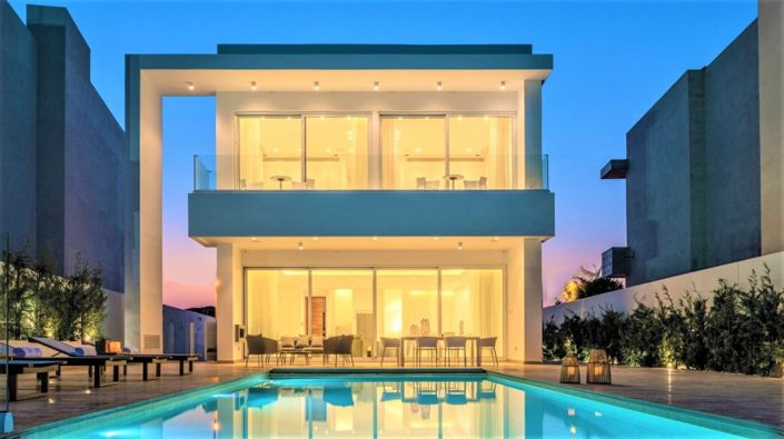 Image No.1-5 Bed Villa for sale