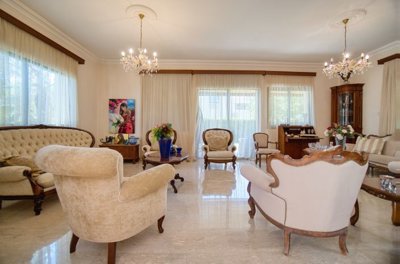 Detached Villa For Sale  in  Ayios Athanasios