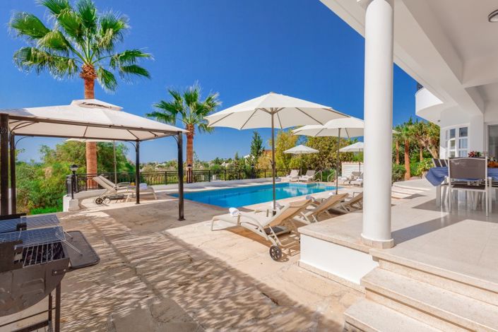Image No.10-5 Bed Villa for sale