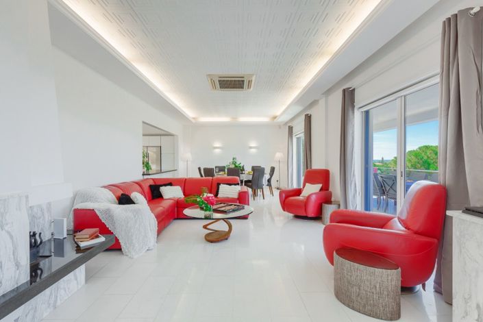 Image No.5-5 Bed Villa for sale