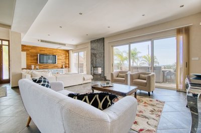Detached Villa For Sale  in  Paramali