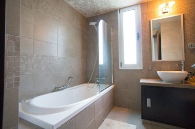 Detached Villa For Sale  in  Panthea