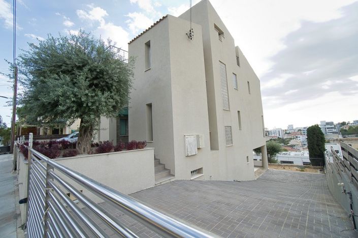 Image No.2-Villa de 5 chambres à vendre à Limassol