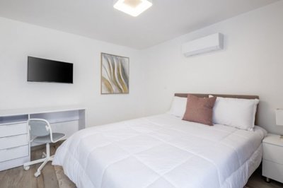 Detached Villa For Sale  in  Livadia
