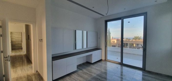 Image No.2-Villa de 5 chambres à vendre à Protaras