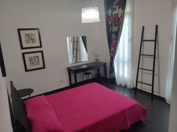 Image No.4-4 Bed Villa for sale