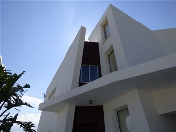Beautiful Three Bedroom Stylish Villa In Oroklini For Sale